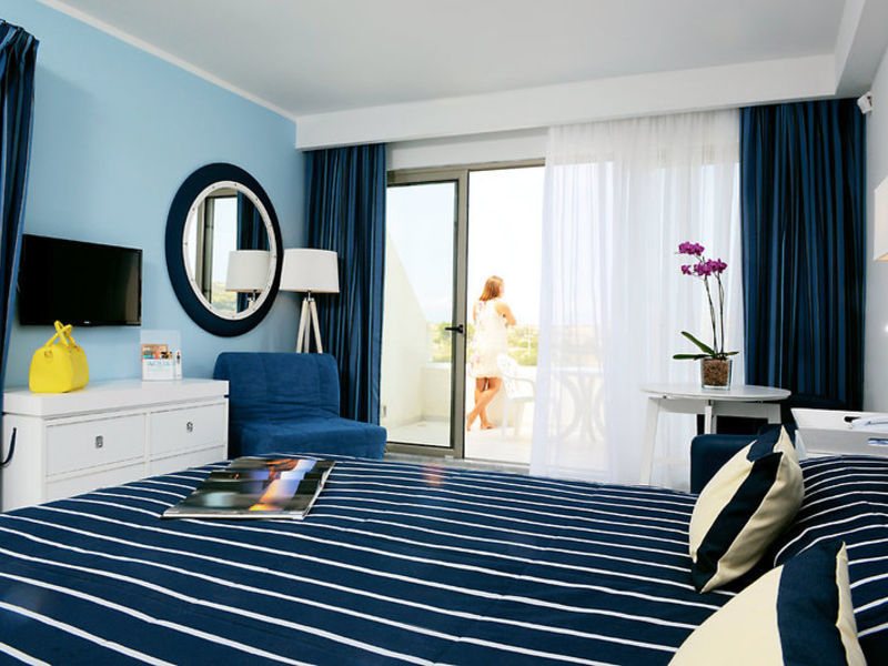 db Seabank Resort + Spa