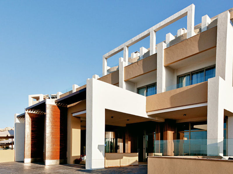 db Seabank Resort + Spa