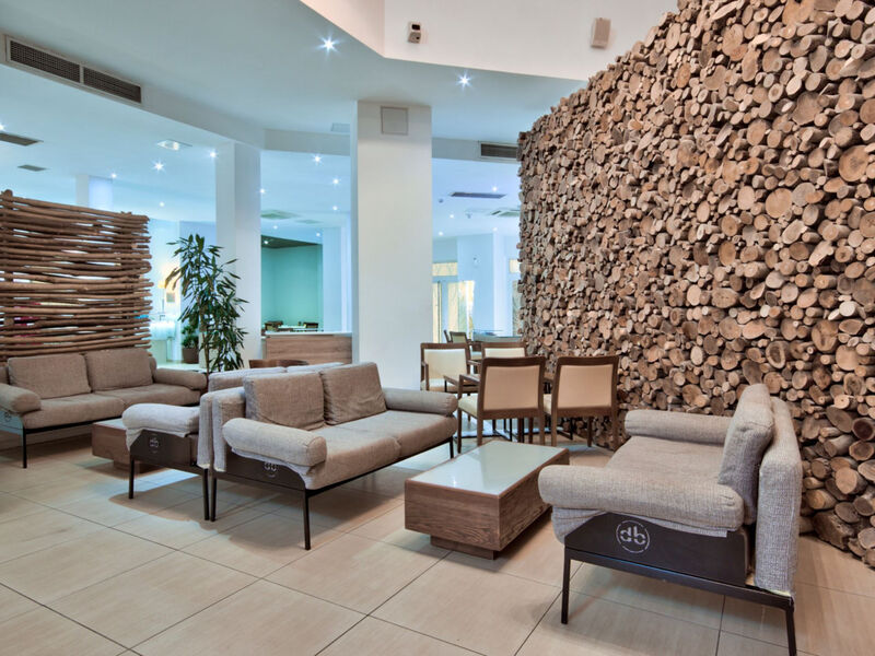 Db Seabank Resort + Spa