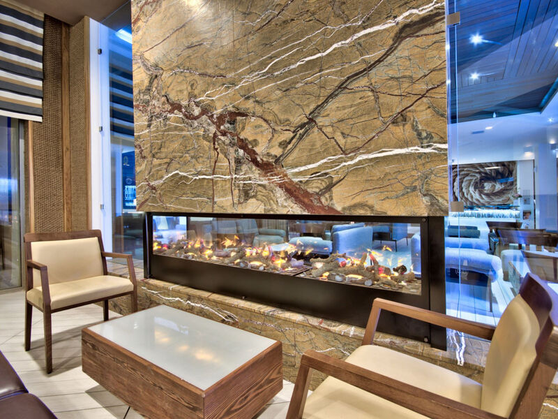 Db Seabank Resort + Spa