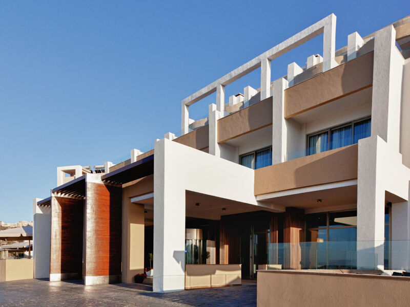 Db Seabank Resort + Spa