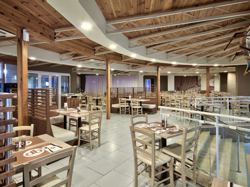 Db Seabank Resort + Spa