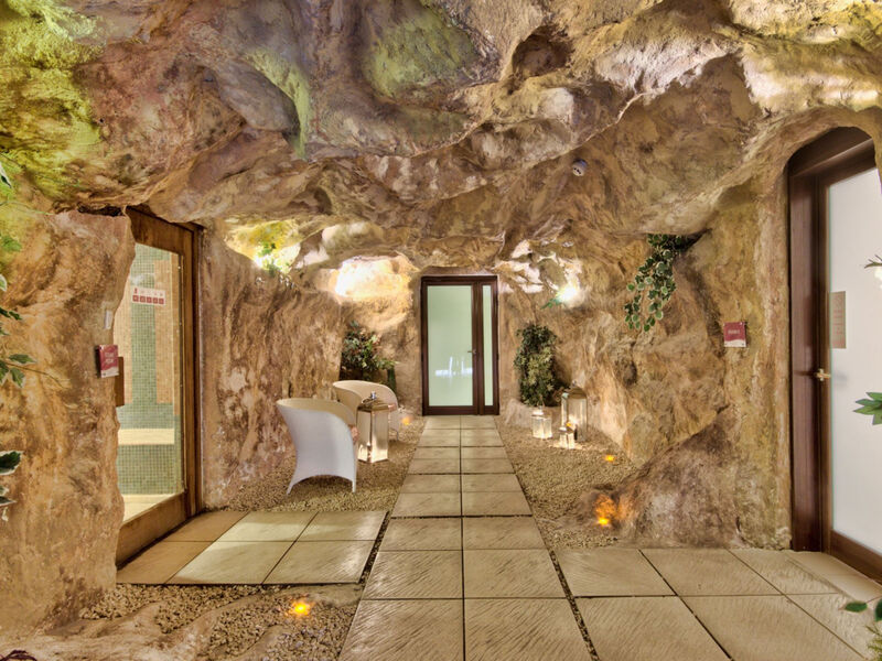 Db Seabank Resort + Spa