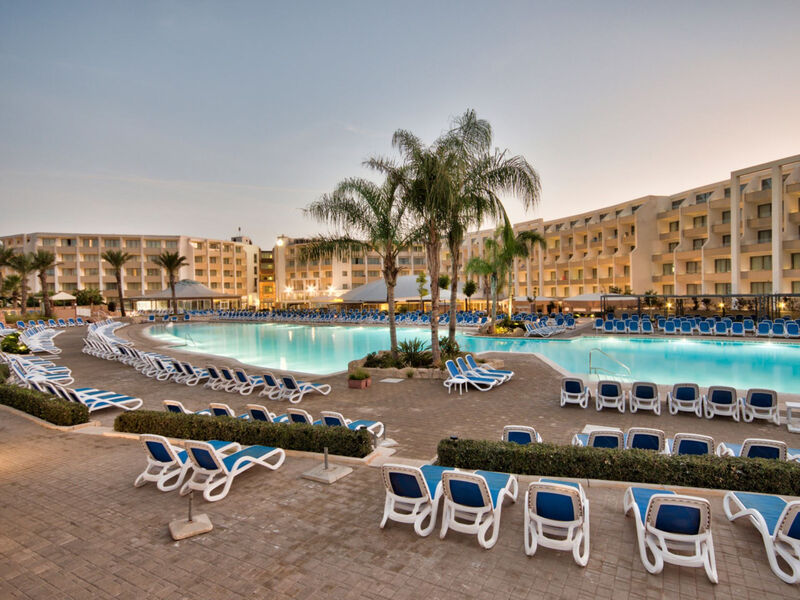 Db Seabank Resort + Spa