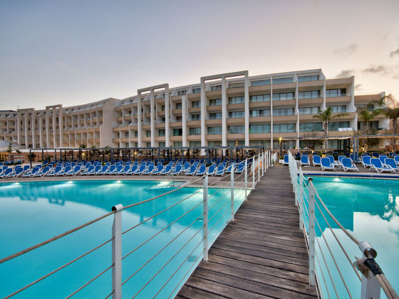 Db Seabank Resort + Spa