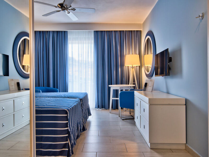 Db Seabank Resort + Spa