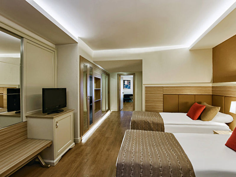 Delphin Deluxe Resort