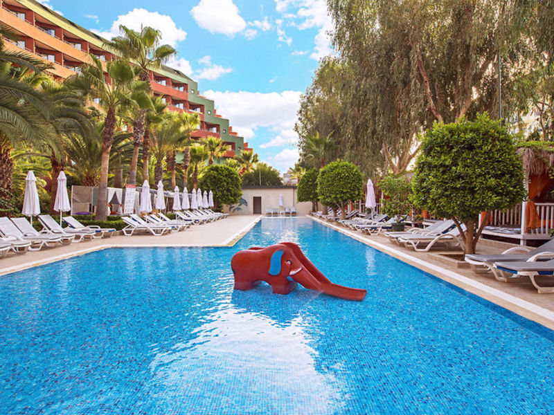 Delphin Deluxe Resort
