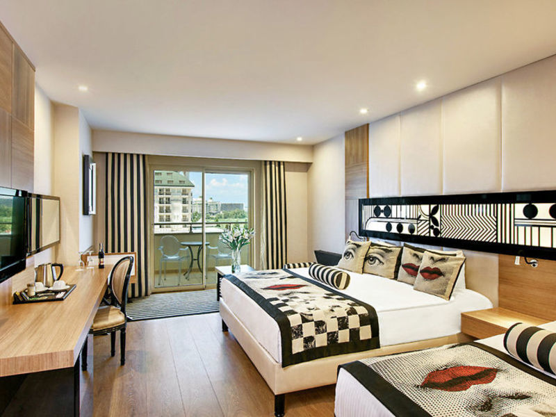 Delphin Imperial