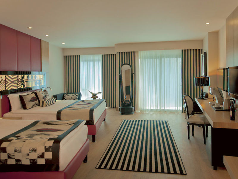 Delphin Imperial