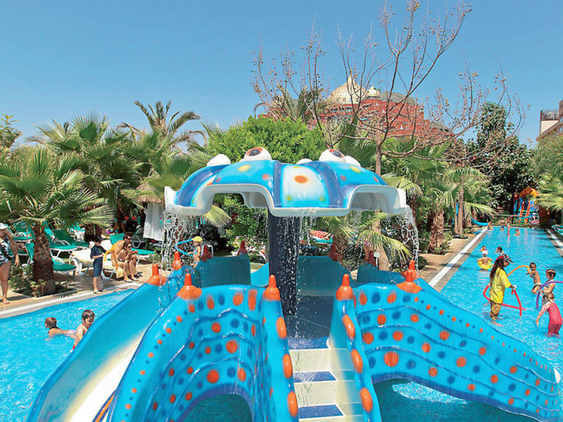 Delphin Palace