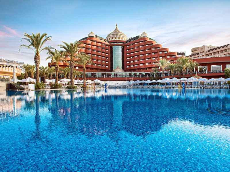 Delphin Palace