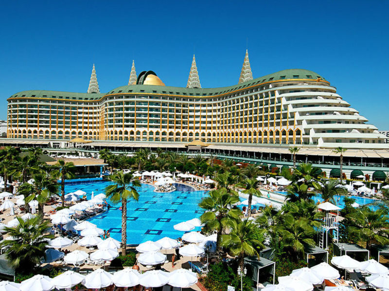 Delphin Palace