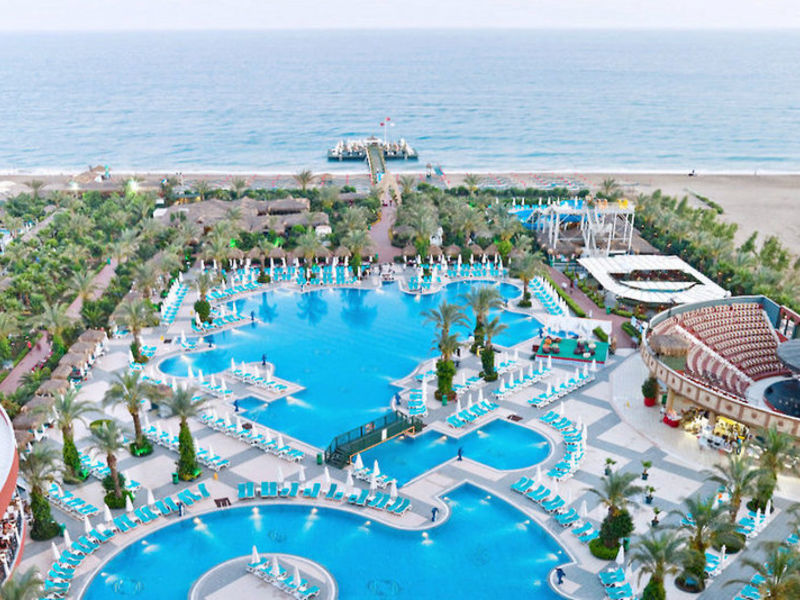 Delphin Palace