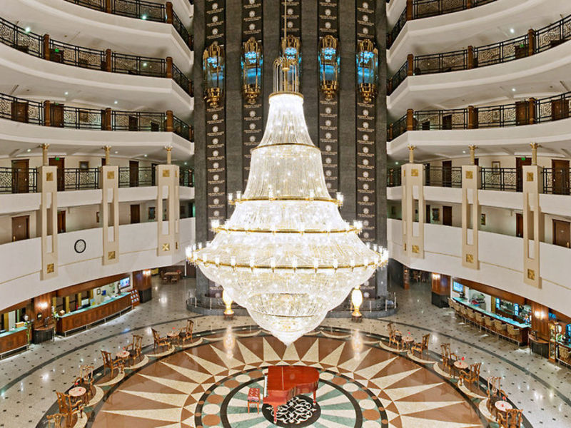 Delphin Palace