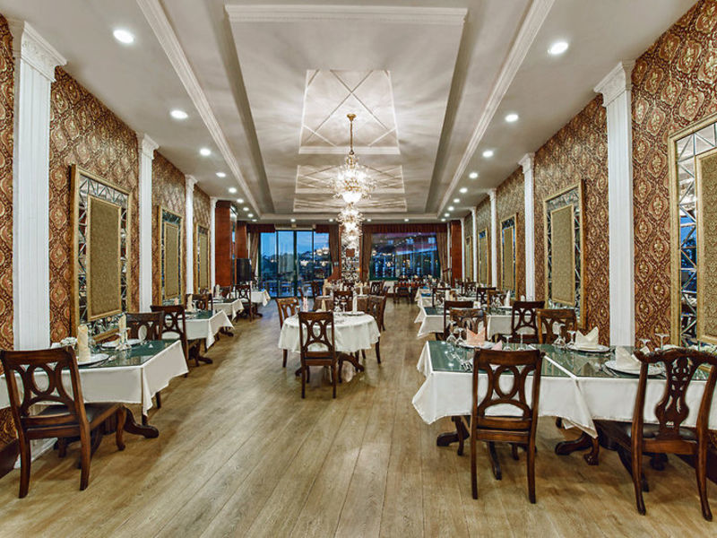 Delphin Palace Hotel