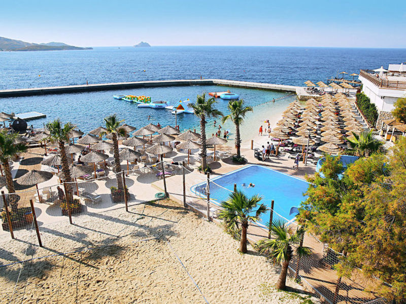 Delta Beach Resort