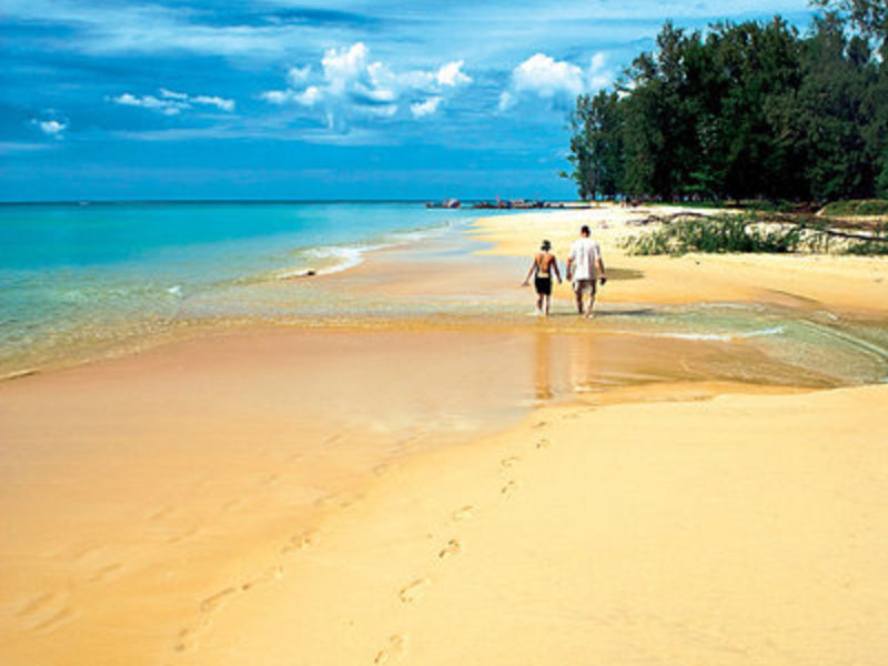 Dewa Nai Yang Beach