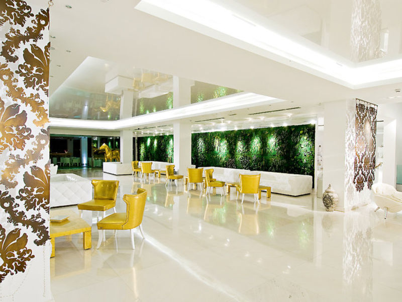 Diamond De Luxe Hotel