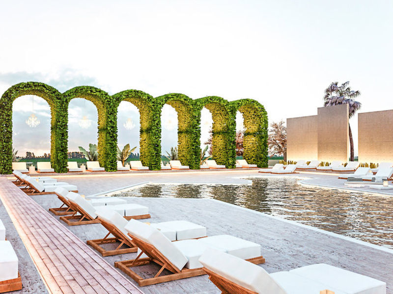Diamond De Luxe Hotel