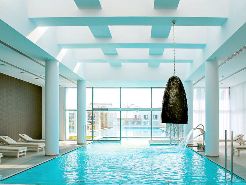 Diamond De Luxe Hotel