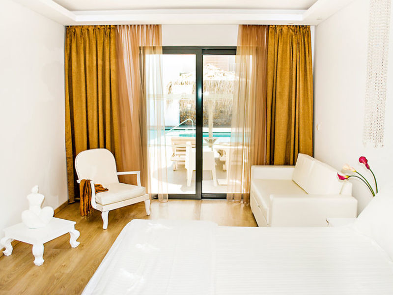 Diamond De Luxe Hotel