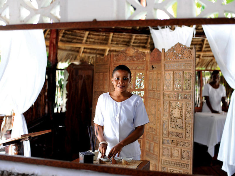 Diamonds Mapenzi Beach Club