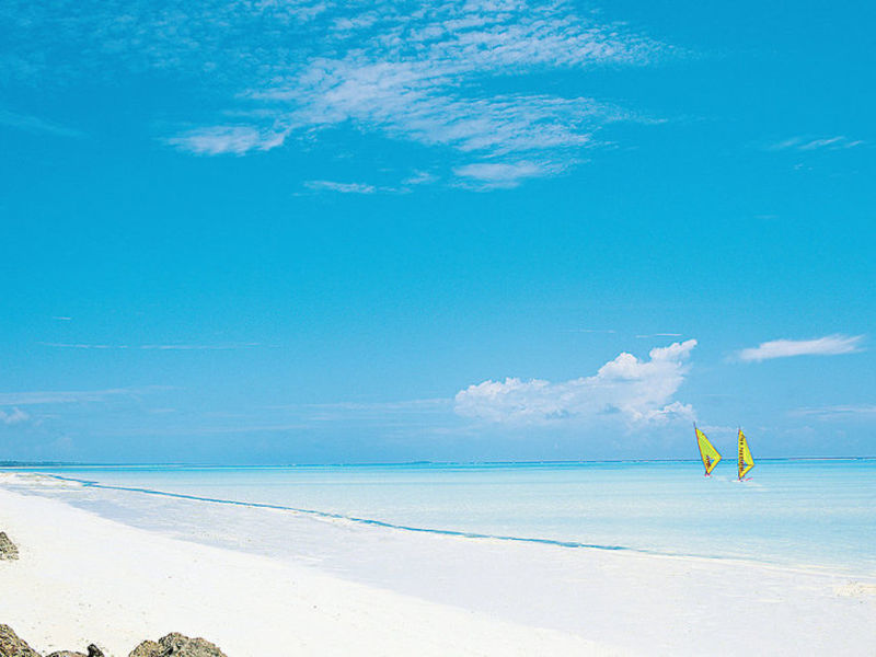 Diamonds Mapenzi Beach Club