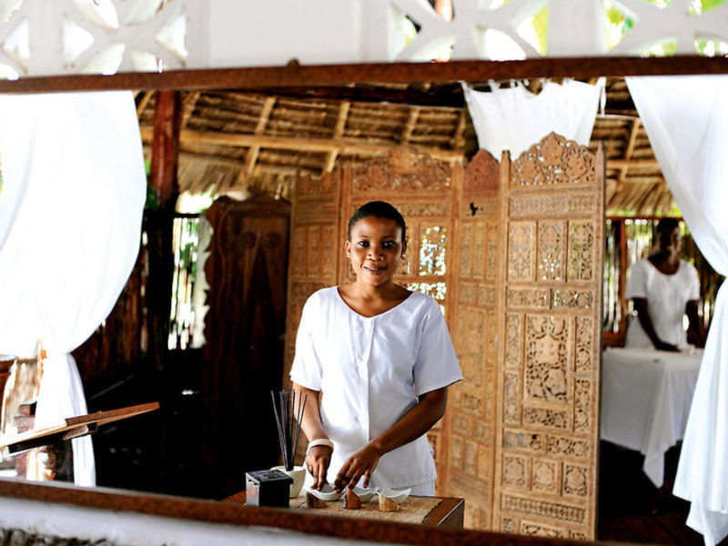 Diamonds Mapenzi Beach Club