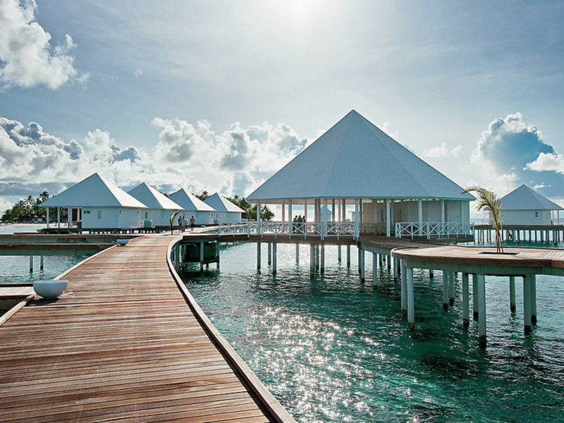 Diamonds Thudufushi