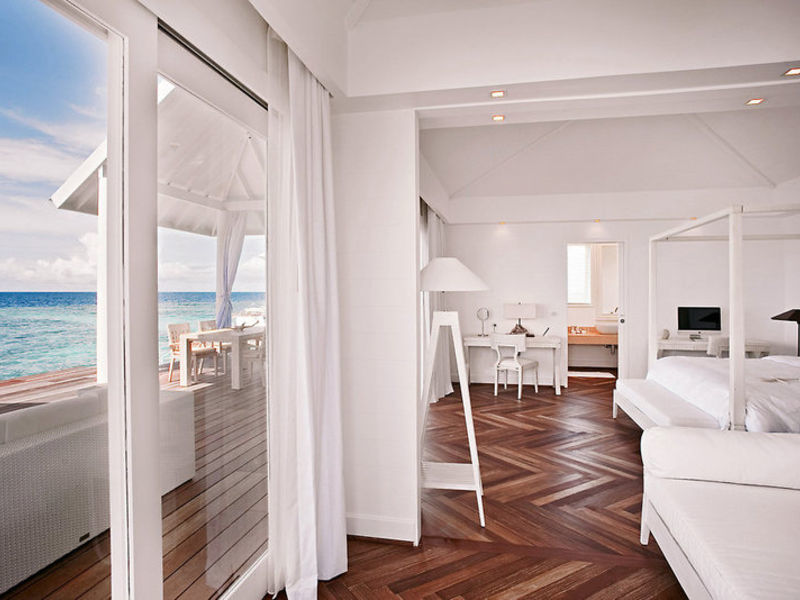 Diamonds Thudufushi