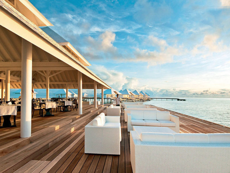 Diamonds Thudufushi Island