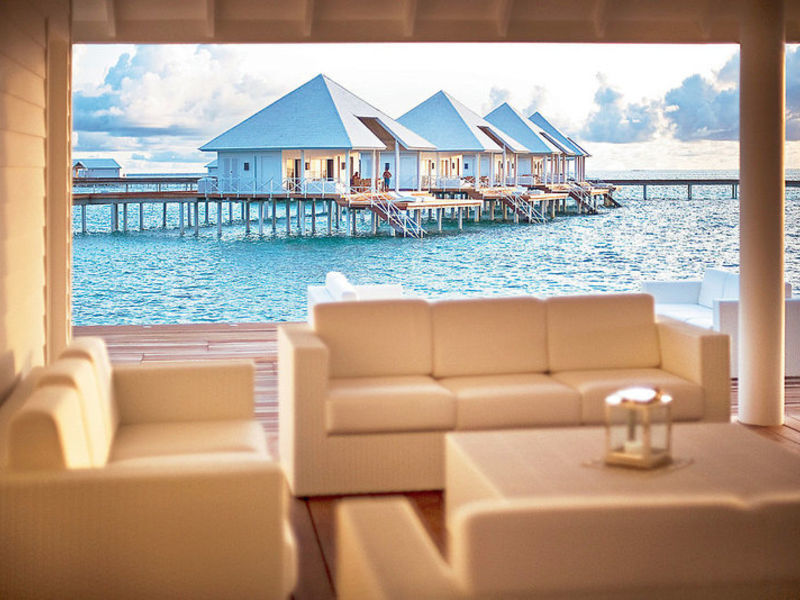 Diamonds Thudufushi Island