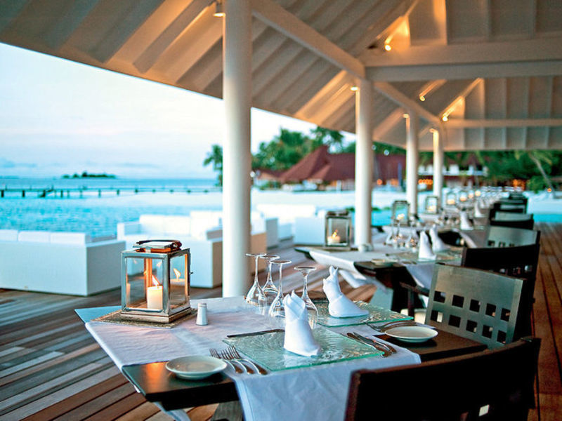 Diamonds Thudufushi Island
