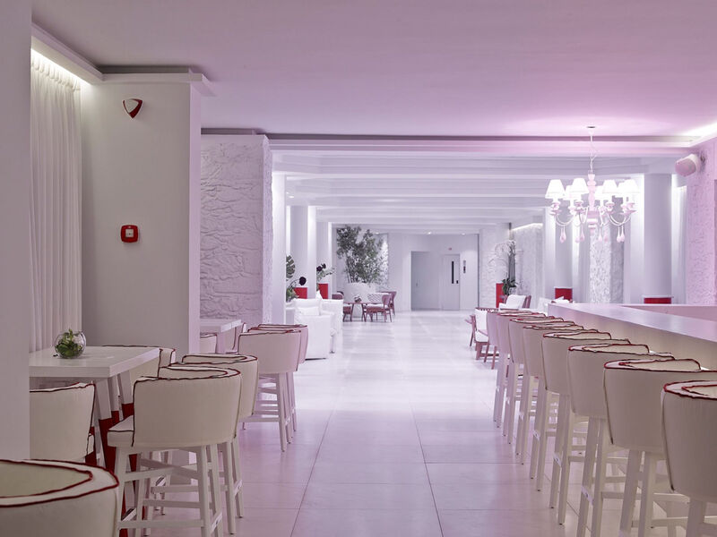 Dimitra Beach Hotel &Amp; Suites
