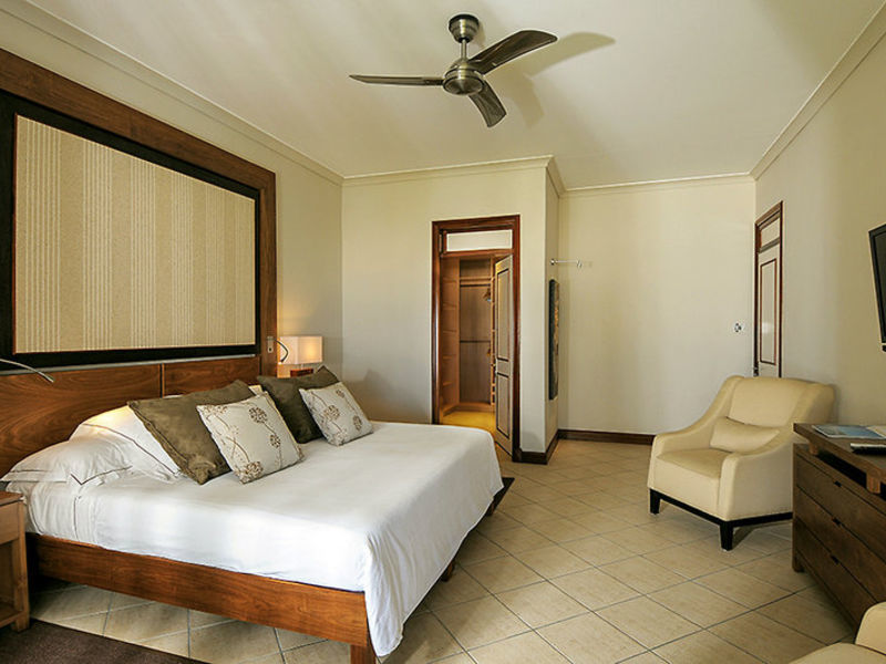 Dinarobin Beachcomber Rs. & Spa
