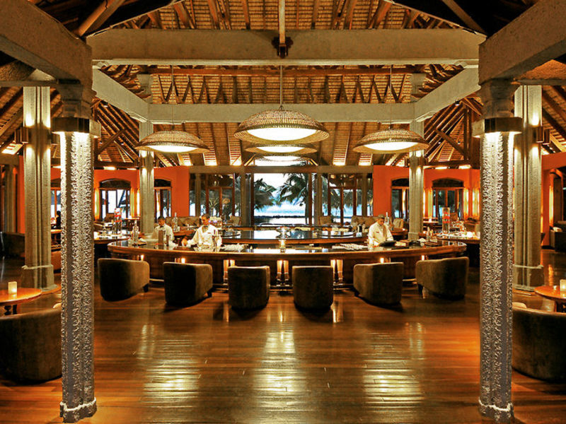Dinarobin Beachcomber Rs. & Spa