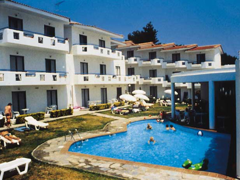 Dolphin Beach Hotel