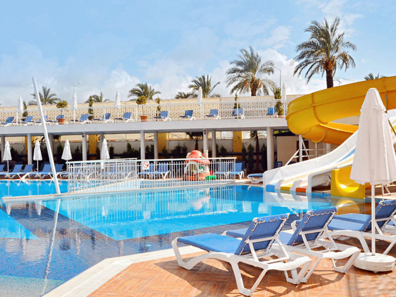 Dream World Resort