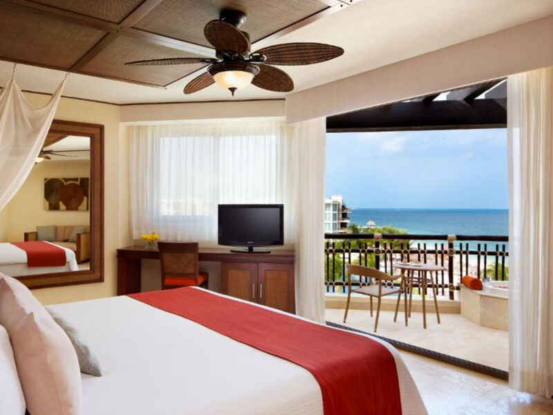 Dreams Riviera Cancún Resort &Amp; Spa