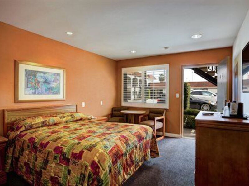 Dunes Inn - Sunset