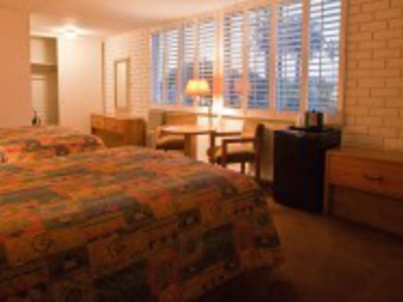 Dunes Inn - Wilshire