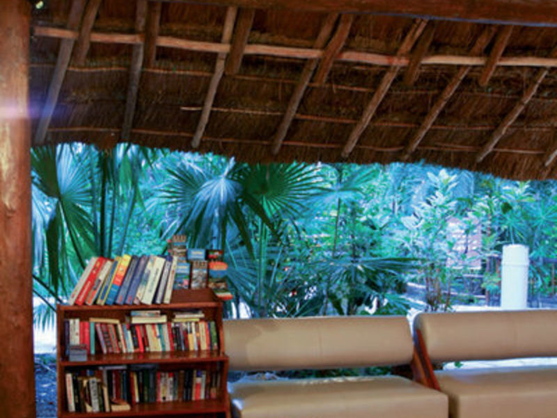 El Tucan Hotel and Beach Club