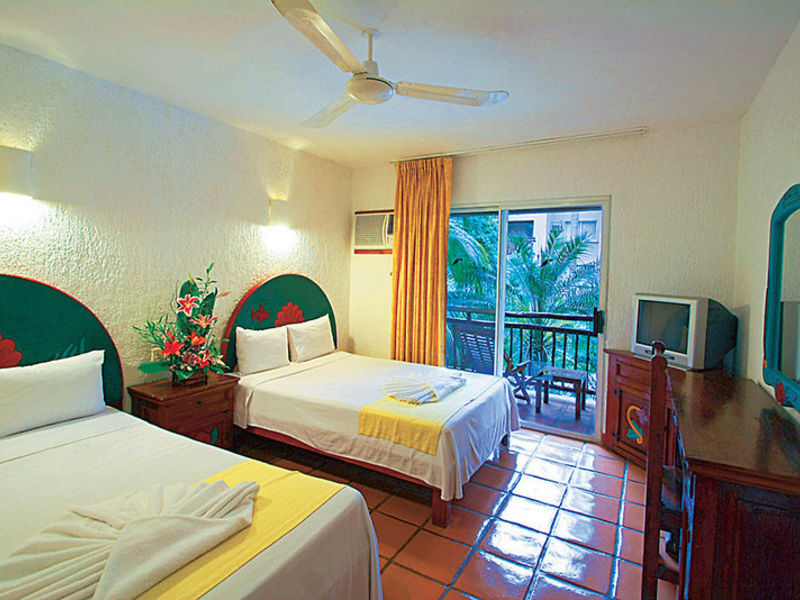 El Tucan Hotel and Beach Club