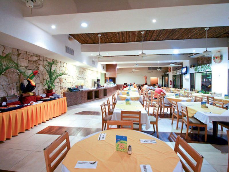 El Tucan Hotel and Beach Club