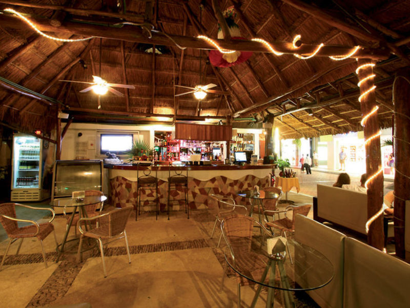 El Tucan Hotel and Beach Club