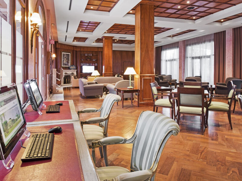 Elba Palace &Amp; Golf Resort