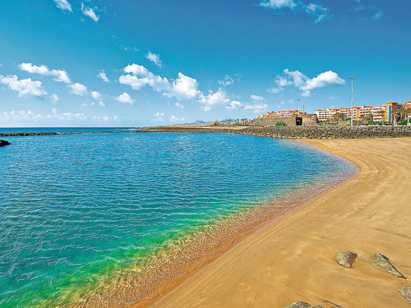 Elba Sara, Hotel