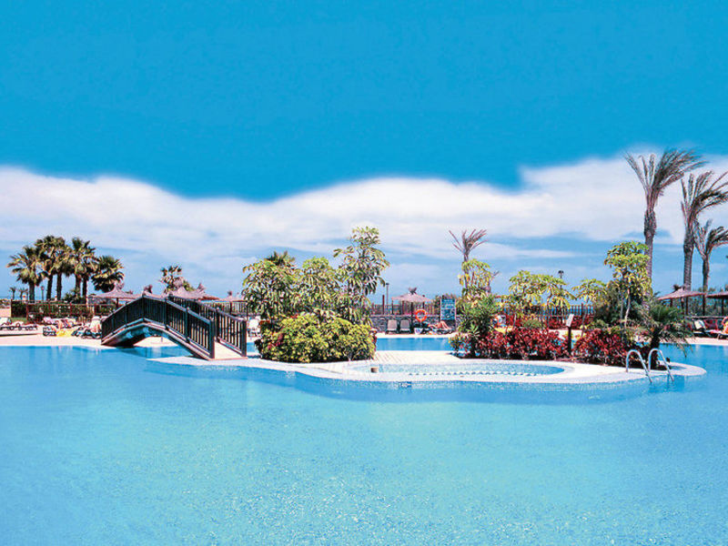 Elba Sara, Hotel