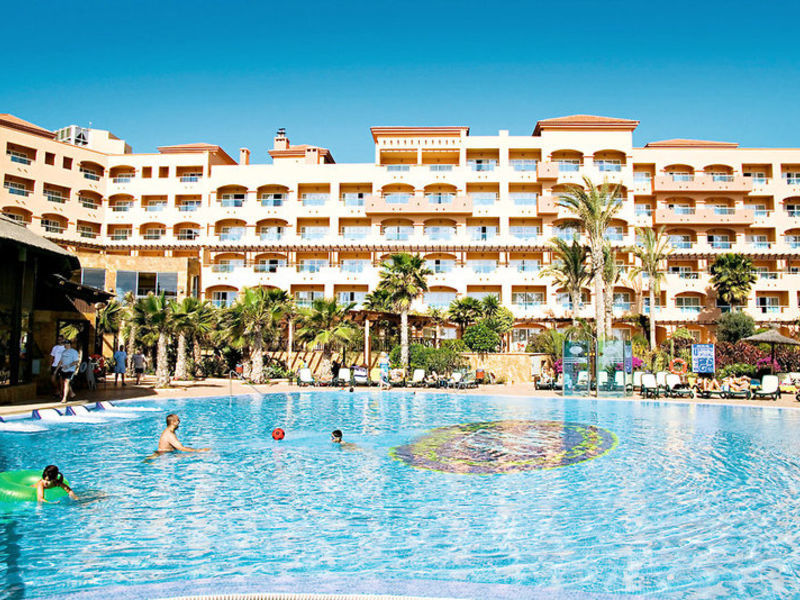 Elba Sara, Hotel